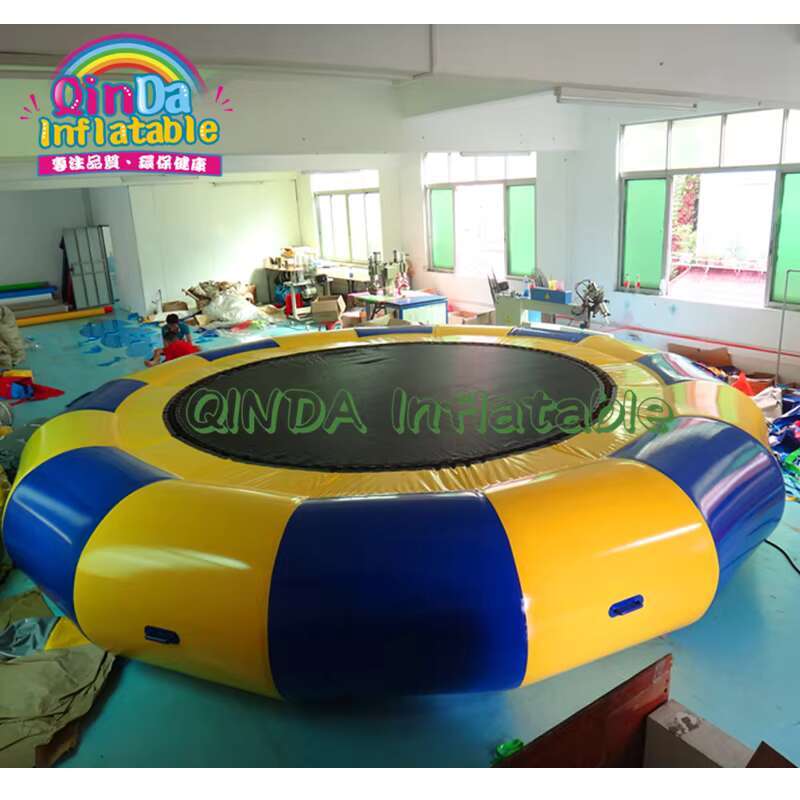 Aqua Sports Club - Cama flotante inflable multifuncional para saltar